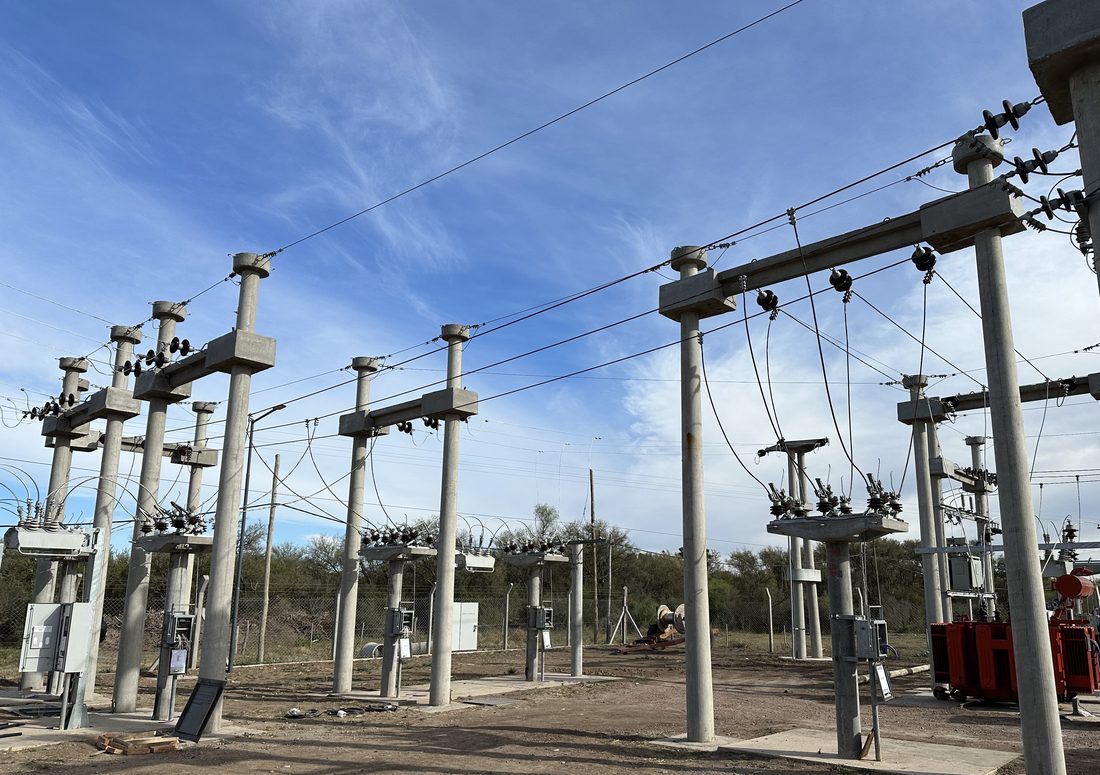 Subestación transformadora 33/13,2 kV Curupaytí, obra junto a VFM